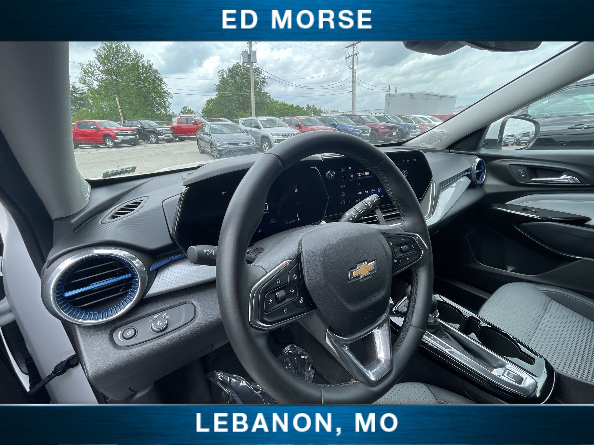 Certified 2025 Chevrolet Trax LT w/ LT Convenience Package FWD image 10