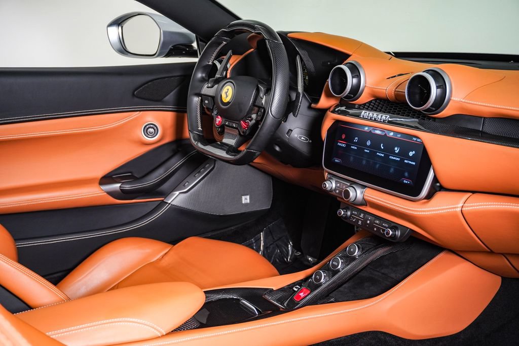 Used 2019 Ferrari Portofino RWD image 16