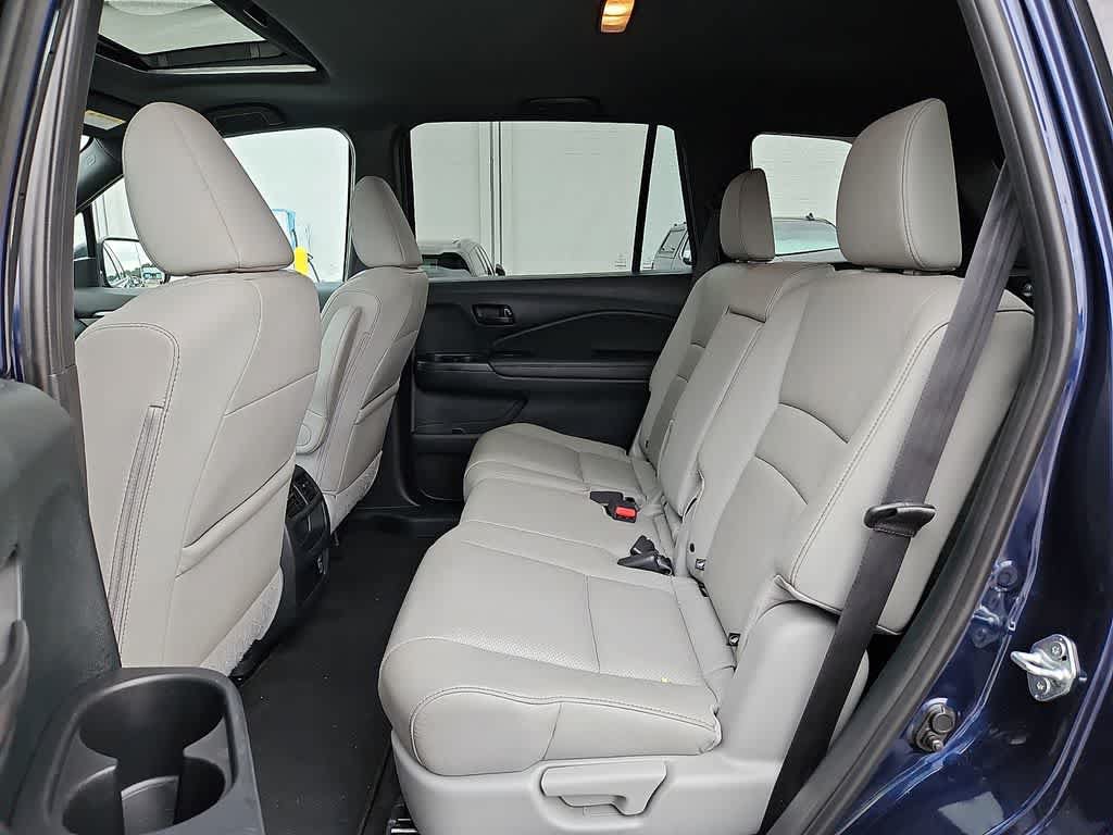 Used 2023 Honda Passport EX-L image 9