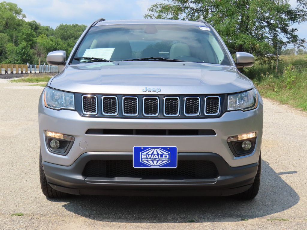 Used 2019 Jeep Compass Latitude w/ Popular Equipment Group FWD image 14