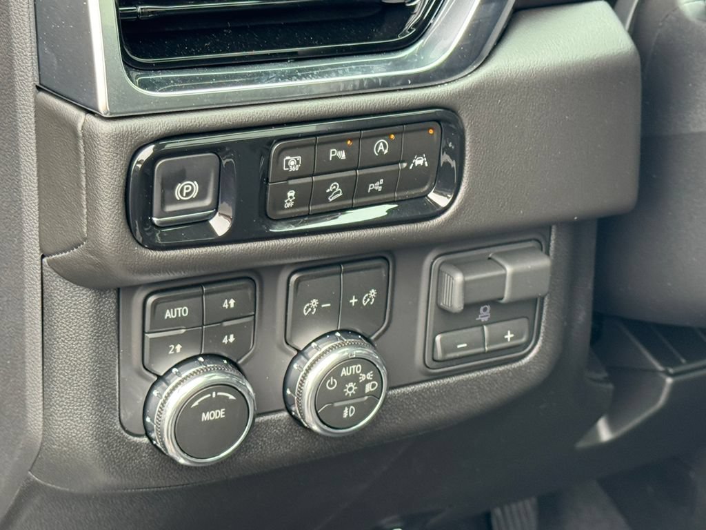 New 2026 GMC Yukon XL Elevation w/ Elevation Premium Package AWD/4WD image 19