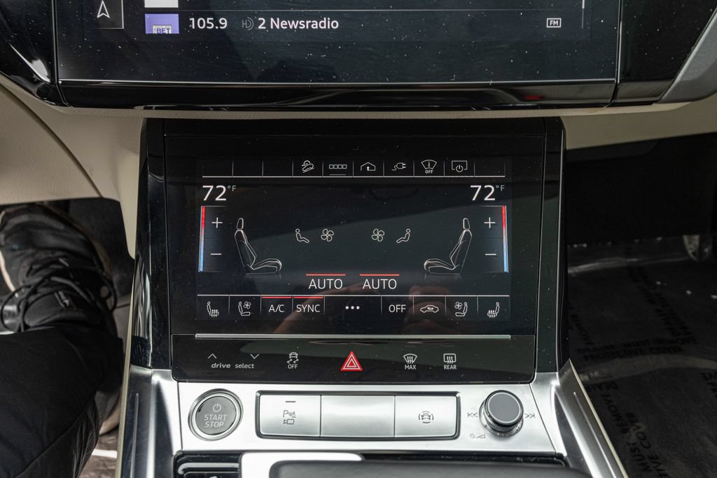 Used 2021 Audi e-tron Prestige w/ Prestige Package AWD/4WD image 20