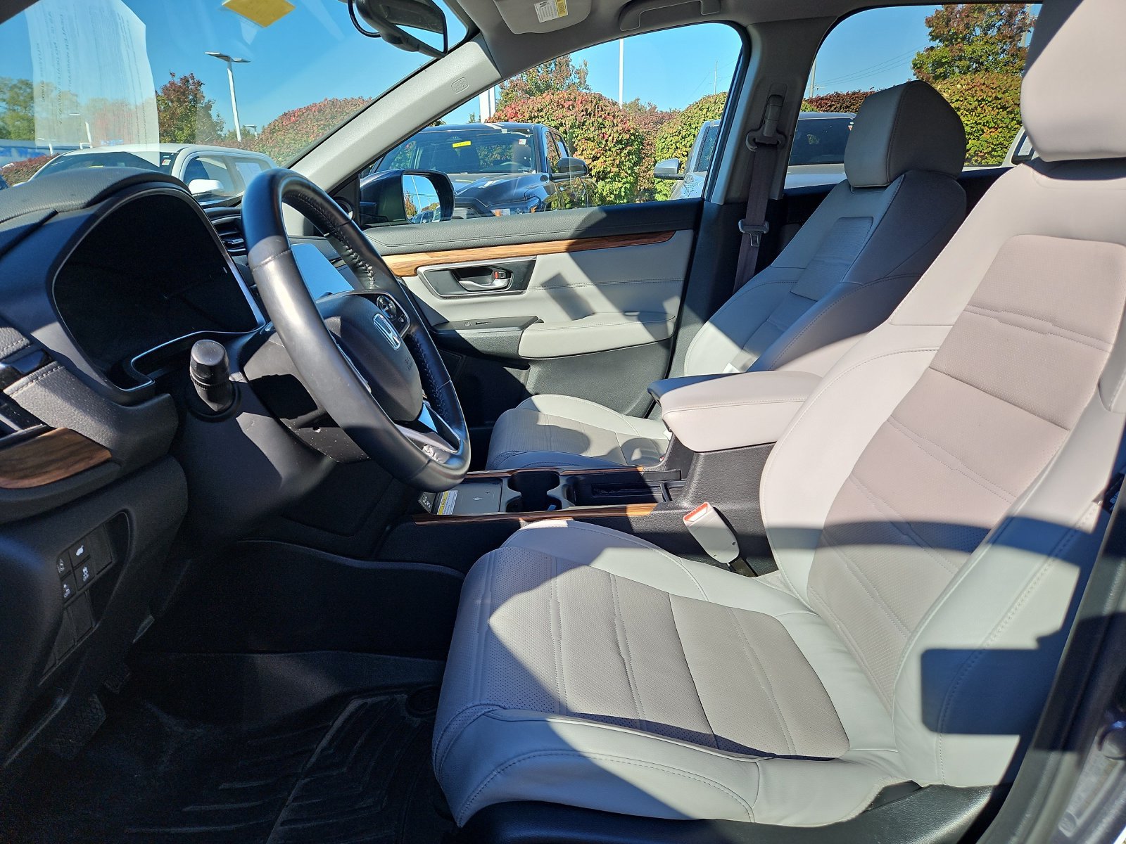 Used 2022 Honda CR-V Touring image 17