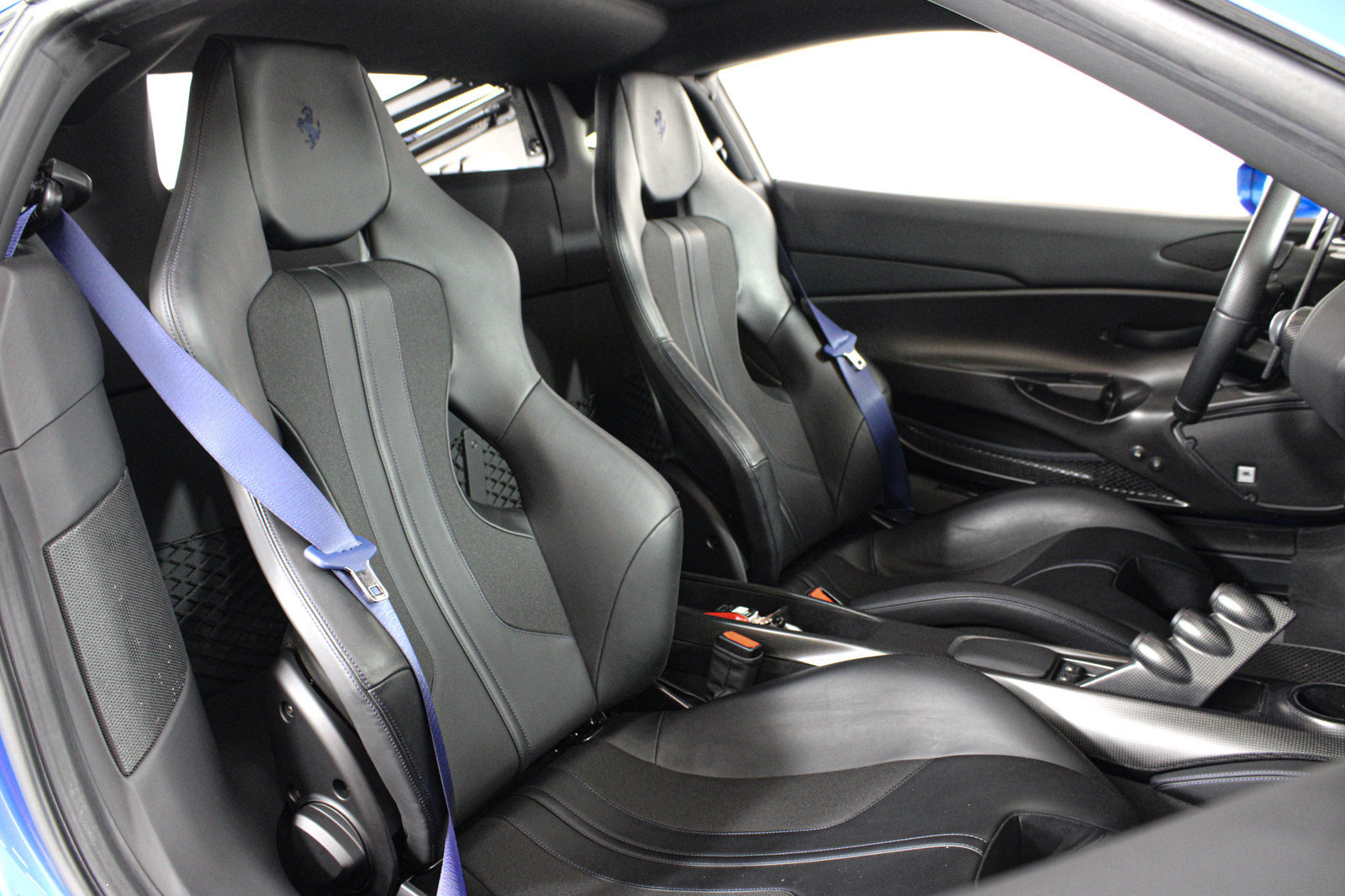 Used 2020 Ferrari 488 Pista Coupe RWD image 8