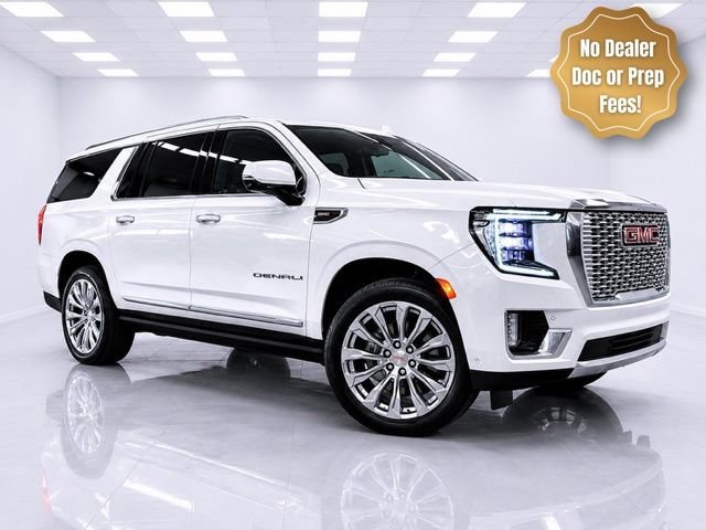 Used 2021 GMC Yukon XL Denali w/ Denali Premium Package AWD/4WD image 3