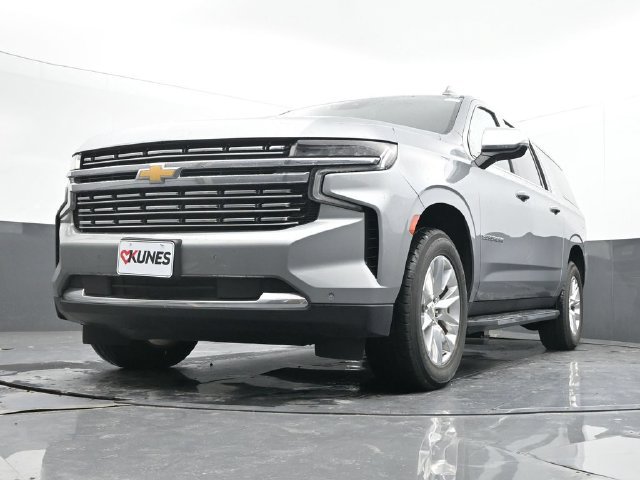 Used 2023 Chevrolet Suburban Premier AWD/4WD image 51