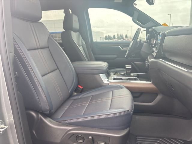 Used 2025 Chevrolet Silverado 1500 High Country w/ Technology Package image 23
