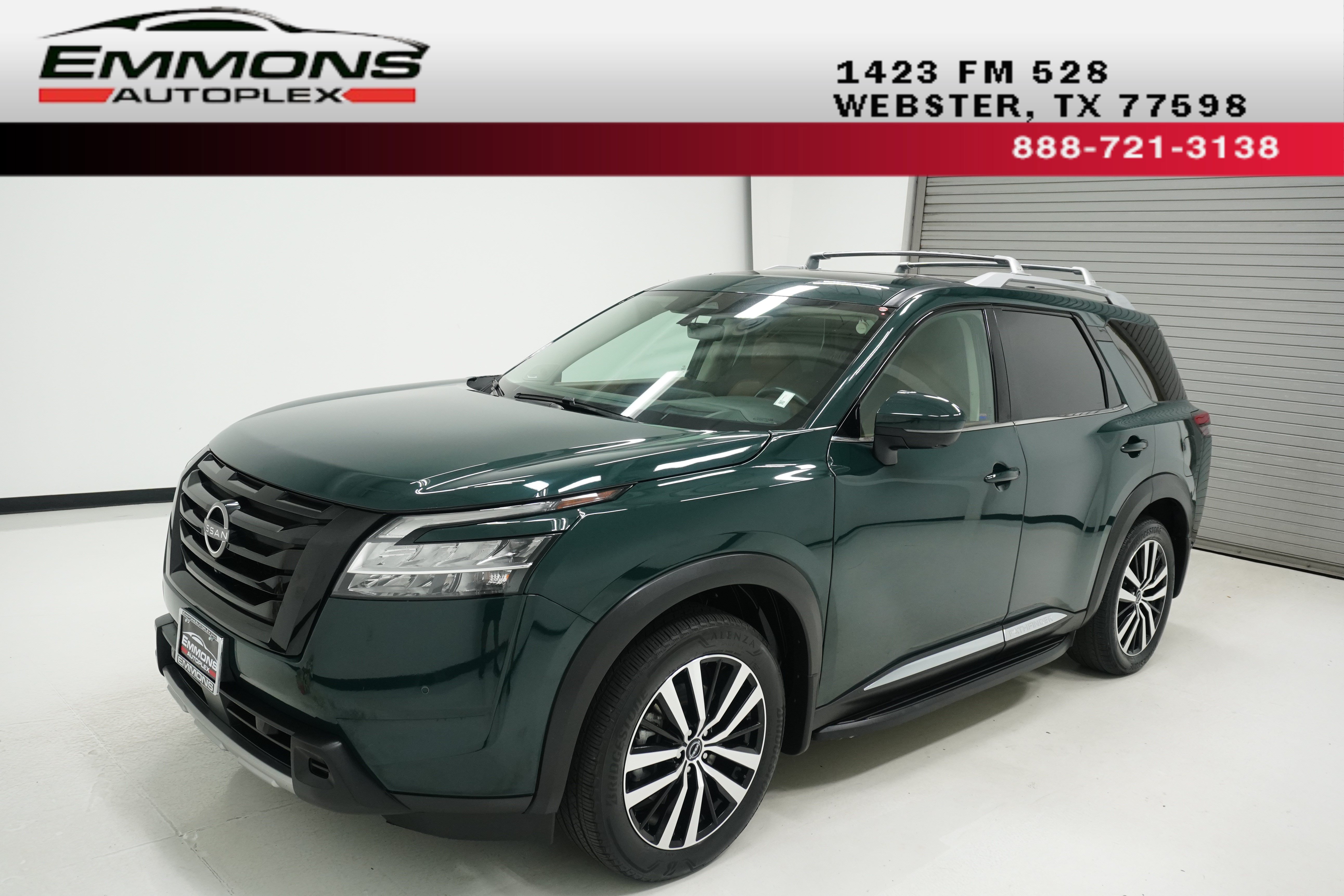 Used 2024 Nissan Pathfinder Platinum w/ Lighting Package (N93)