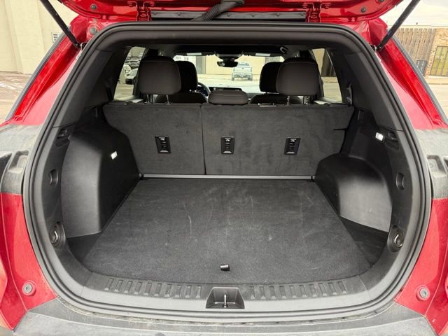 Used 2025 Chevrolet Equinox LT w/ Safety and Technology Package image 9