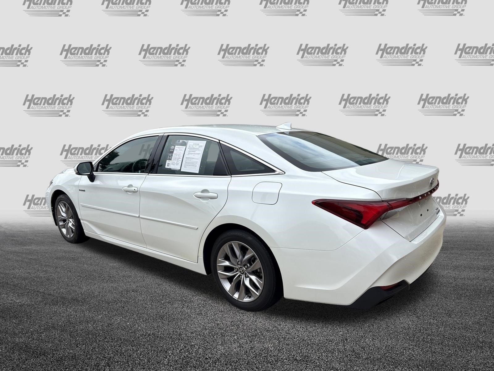 Used 2021 Toyota Avalon XLE w/ Moonroof Package FWD image 8