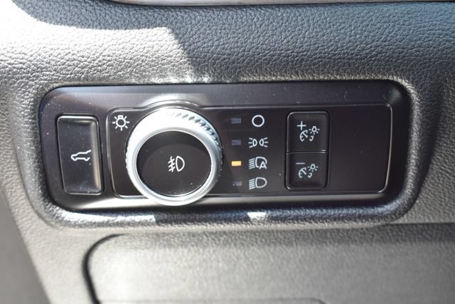 Used 2023 Ford Explorer Limited w/ Class IV Trailer Tow Package AWD/4WD image 23