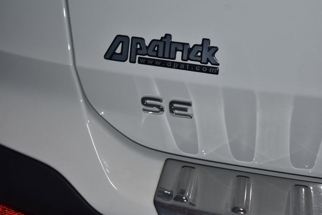 Certified 2023 Volkswagen Taos SE image 24