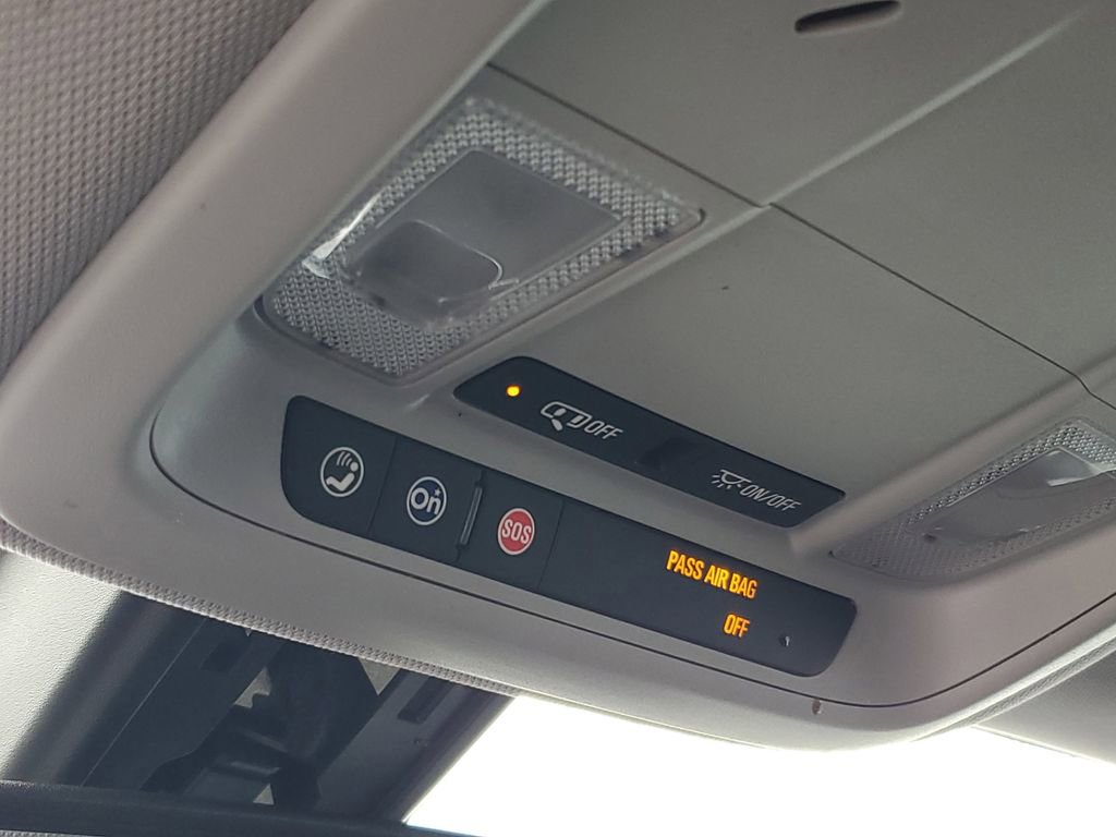 Used 2018 Chevrolet Malibu LT image 23