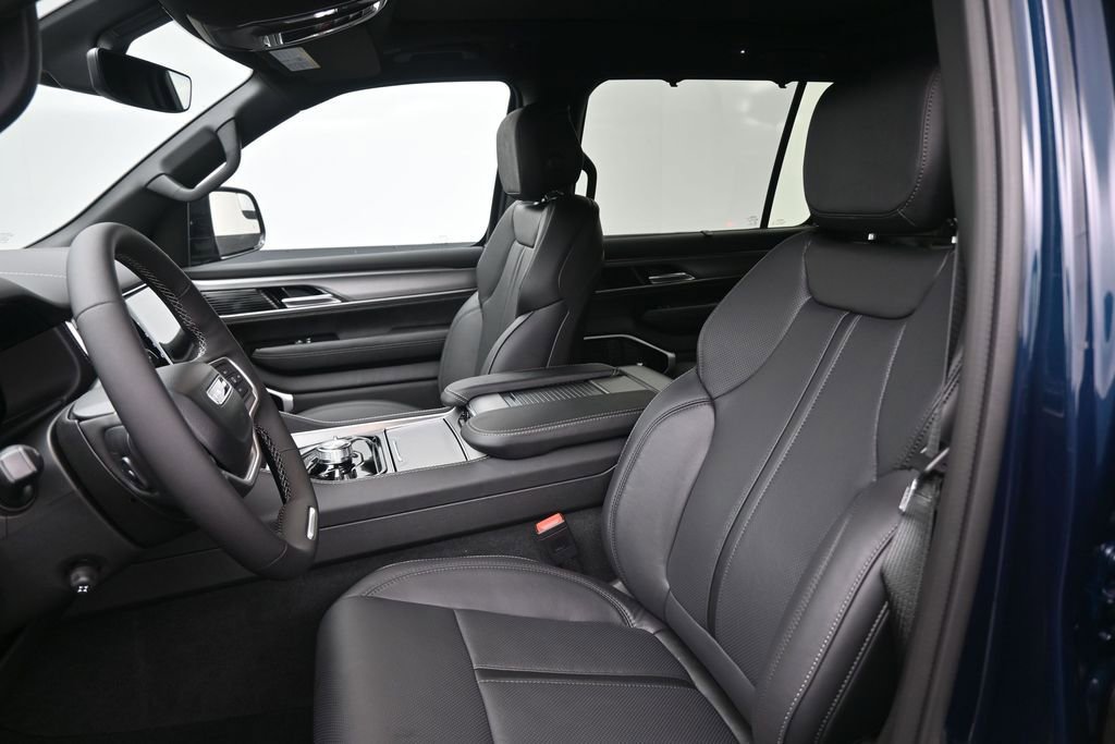 New 2026 Jeep Grand Wagoneer Limited AWD/4WD image 33