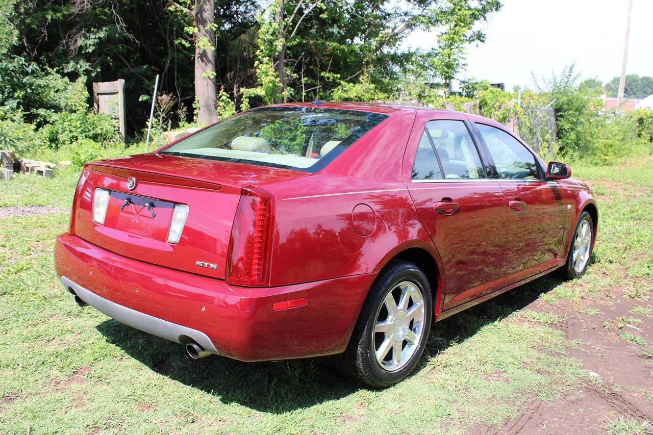 Used 2005 Cadillac STS w/ Preferred Equipment Group RWD image 7