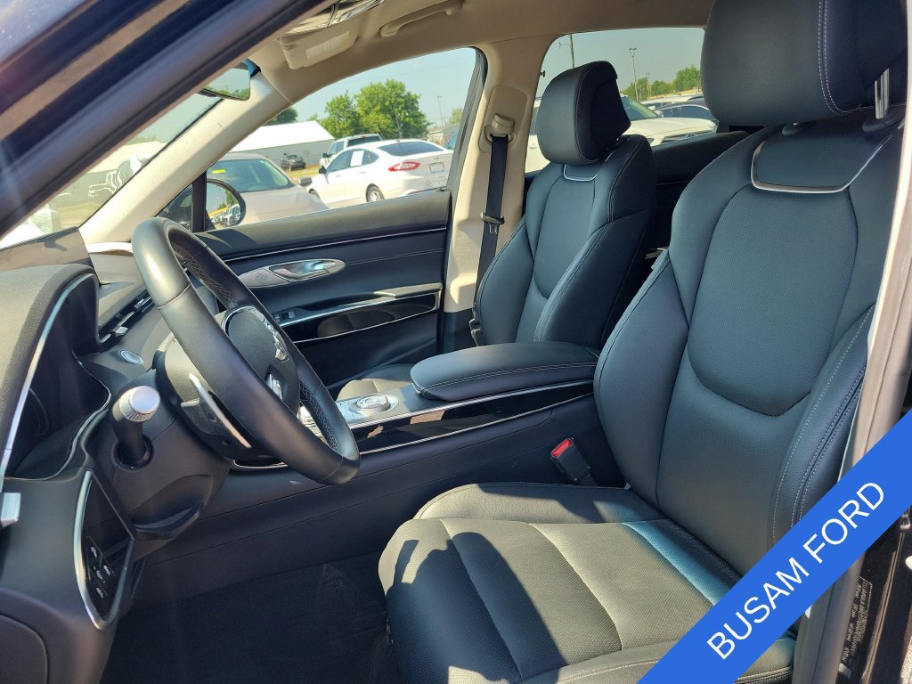 Used 2025 Genesis GV70 2.5T AWD/4WD image 10