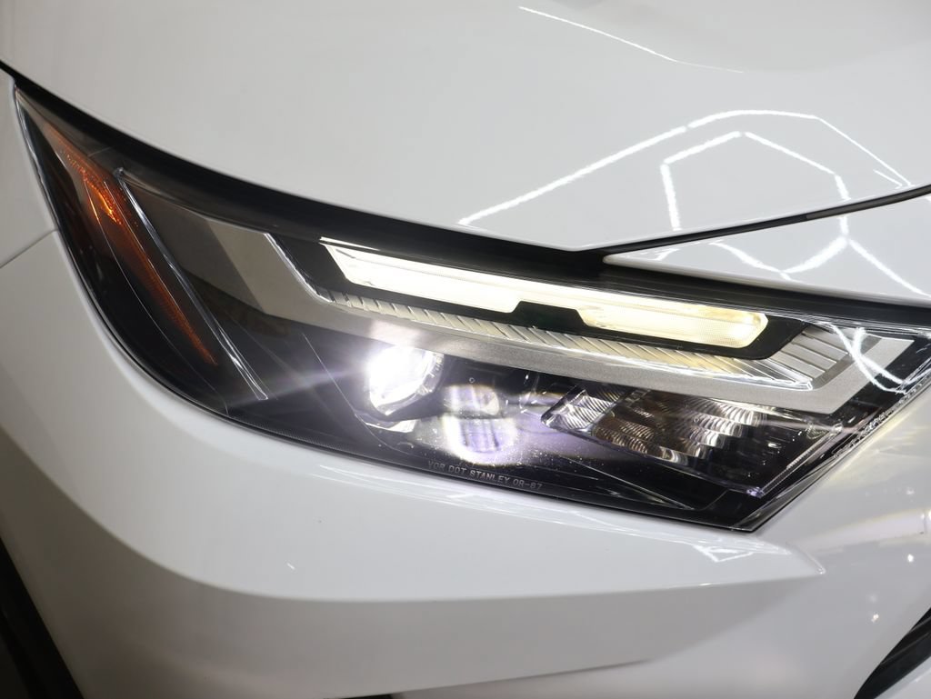 Used 2022 Toyota RAV4 XLE FWD image 27
