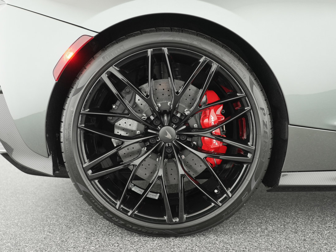 New 2026 McLaren GTS RWD image 31