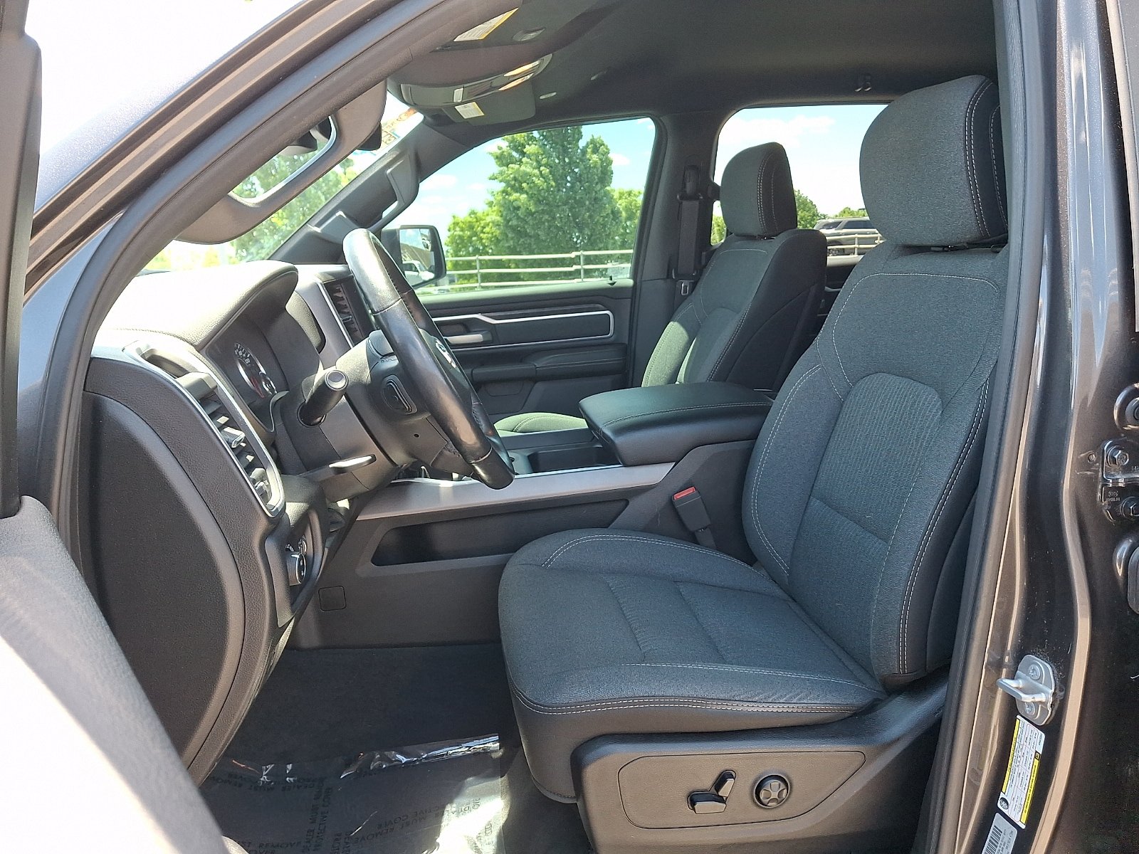 Used 2019 RAM 1500 Big Horn AWD/4WD image 13
