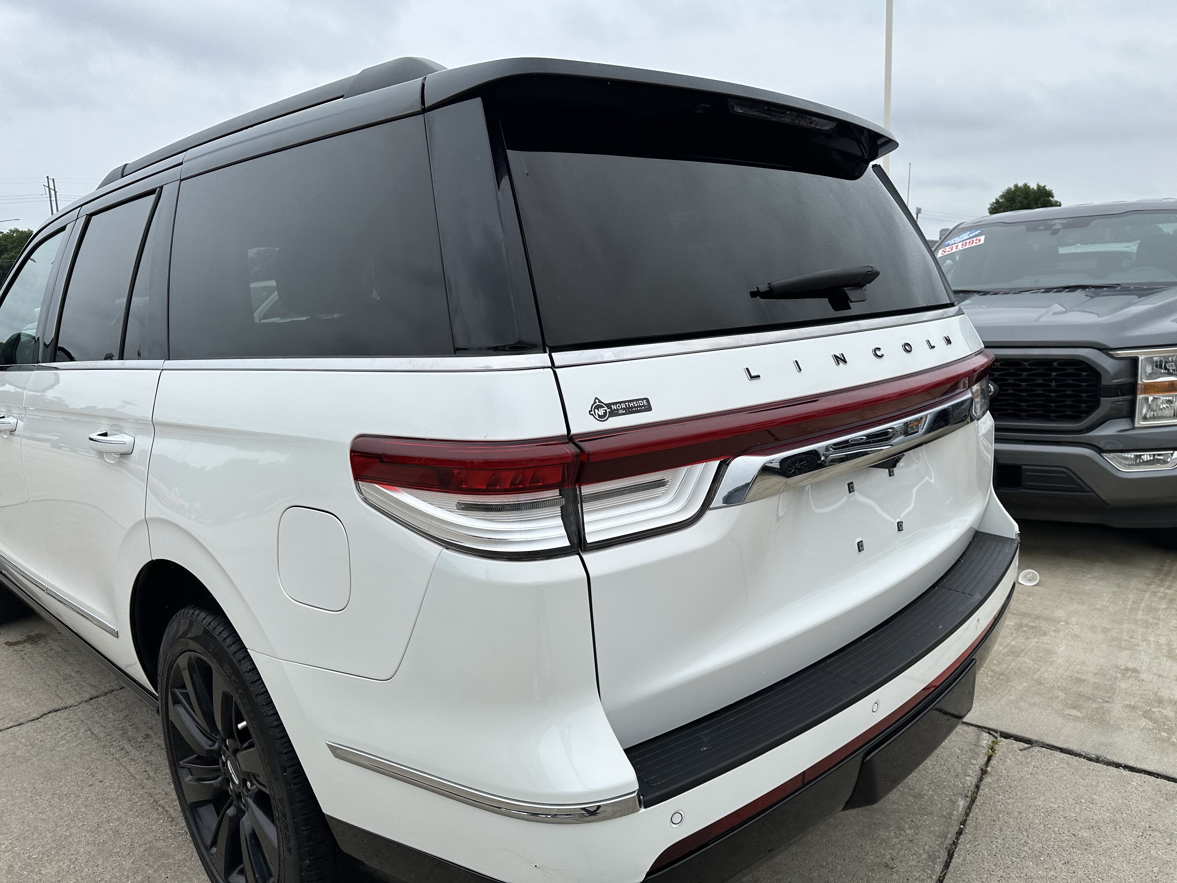 Used 2024 Lincoln Navigator Black Label AWD/4WD image 6
