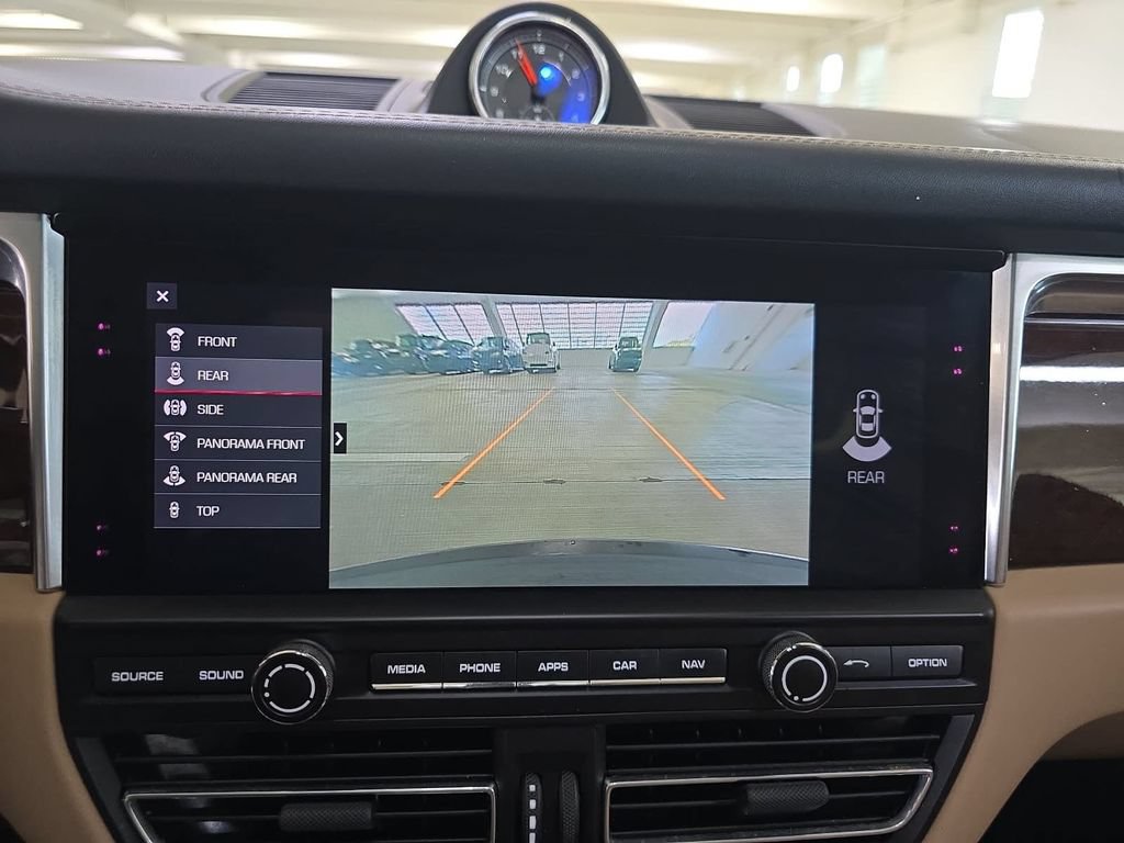 Certified 2021 Porsche Macan S AWD/4WD image 15