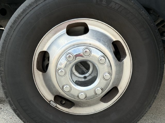 Used 2021 Ford F350 Platinum w/ FX4 Off-Road Package AWD/4WD image 12