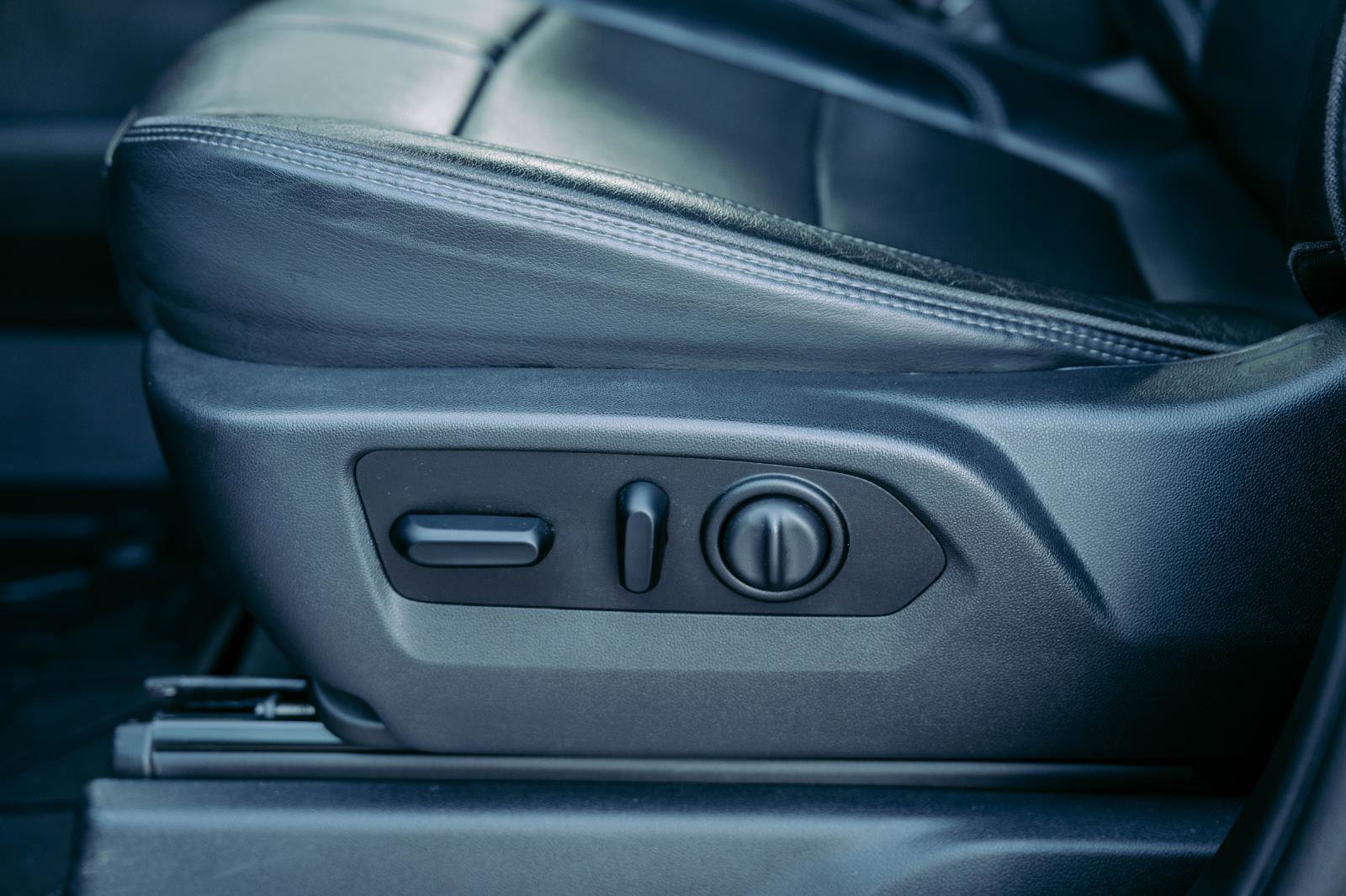 Used 2021 Chevrolet Silverado 3500 High Country w/ Z71 Off-Road Package image 14