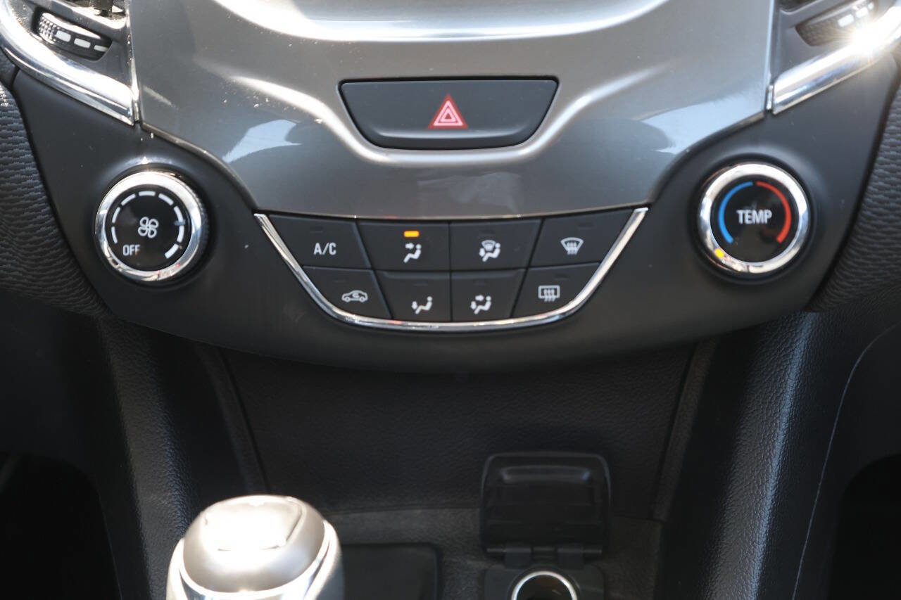 Used 2017 Chevrolet Cruze LT FWD image 21