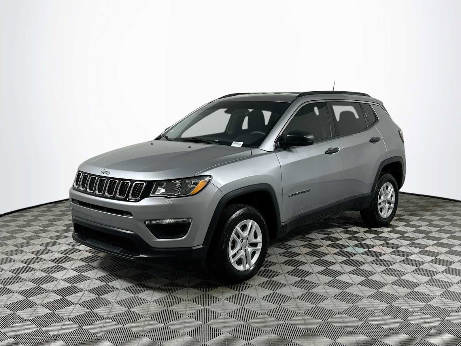 Used 2021 Jeep Compass Sport AWD/4WD image 3