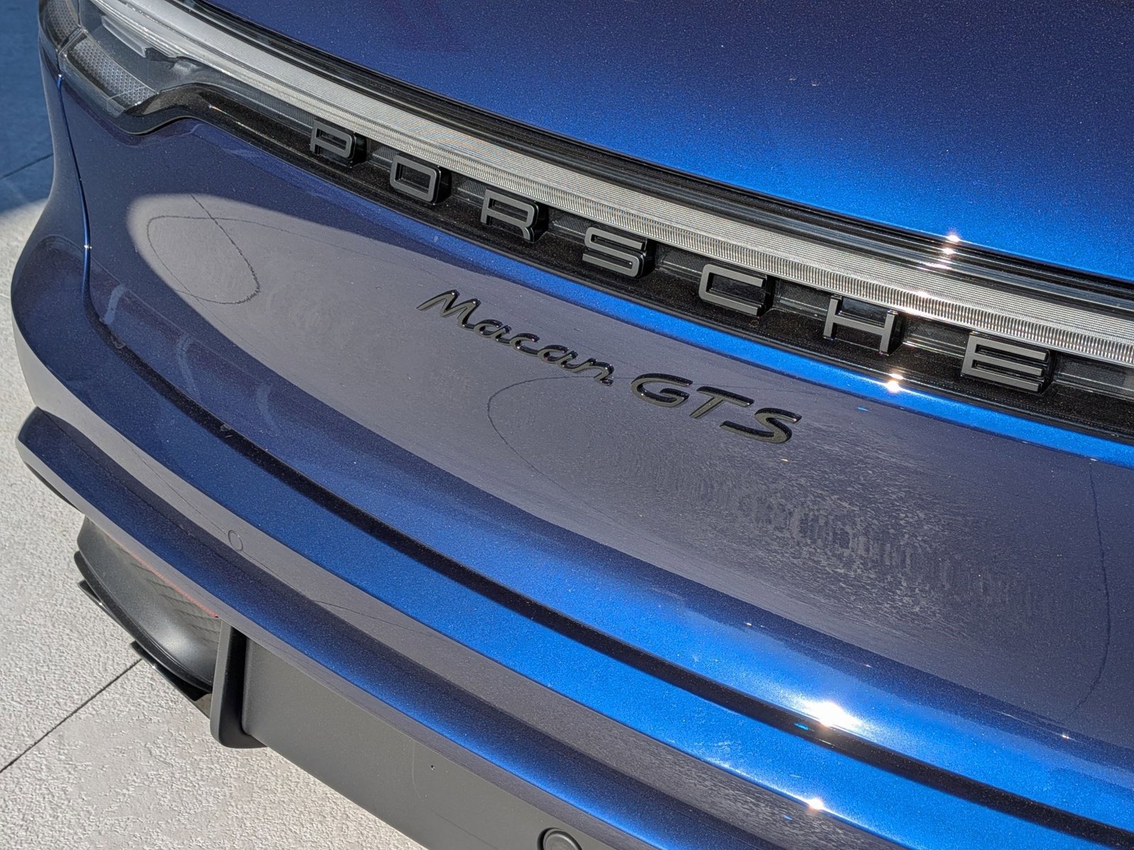Certified 2025 Porsche Macan GTS image 11