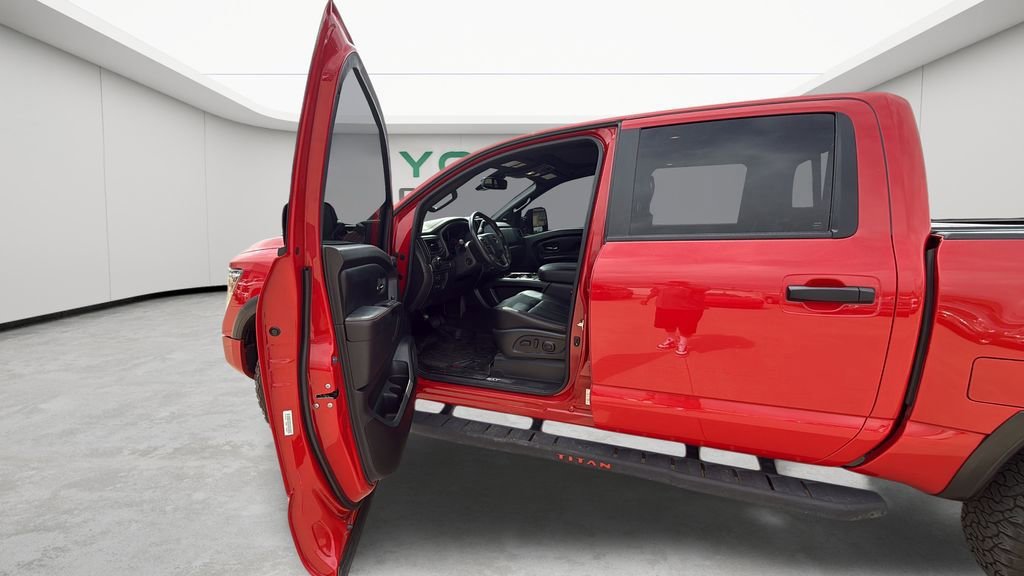 Used 2021 Nissan Titan PRO-4X w/ Pro-4x Convenience Package AWD/4WD image 39