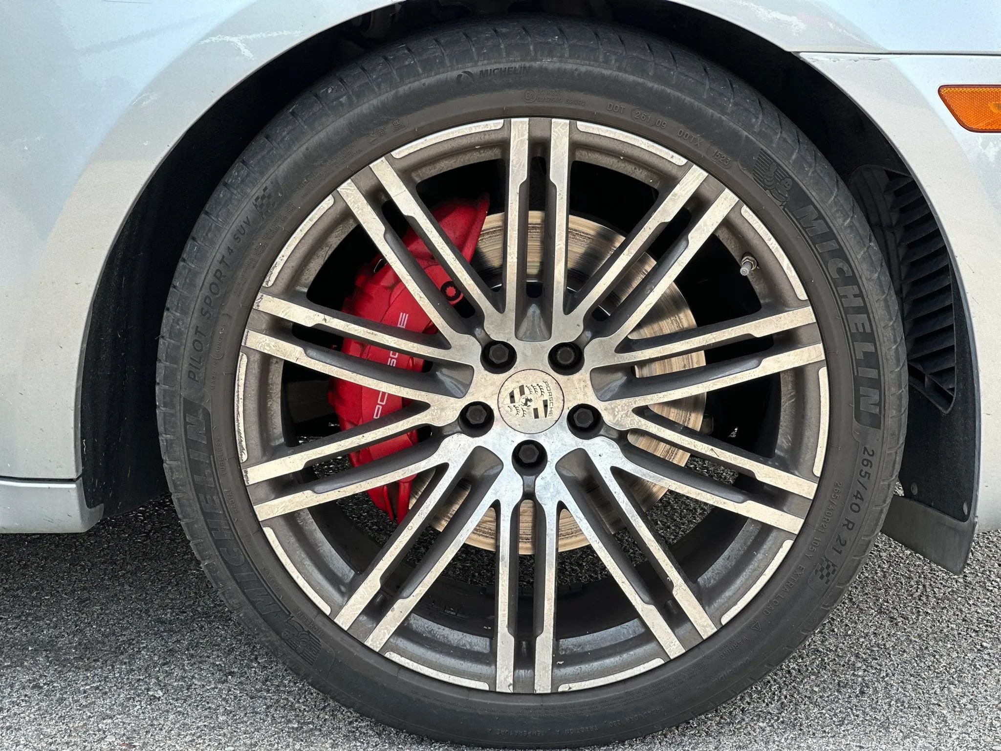 Used 2017 Porsche Macan GTS AWD/4WD image 28
