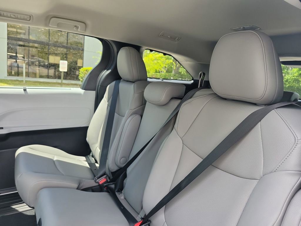 New 2026 Toyota Sienna XLE FWD image 23