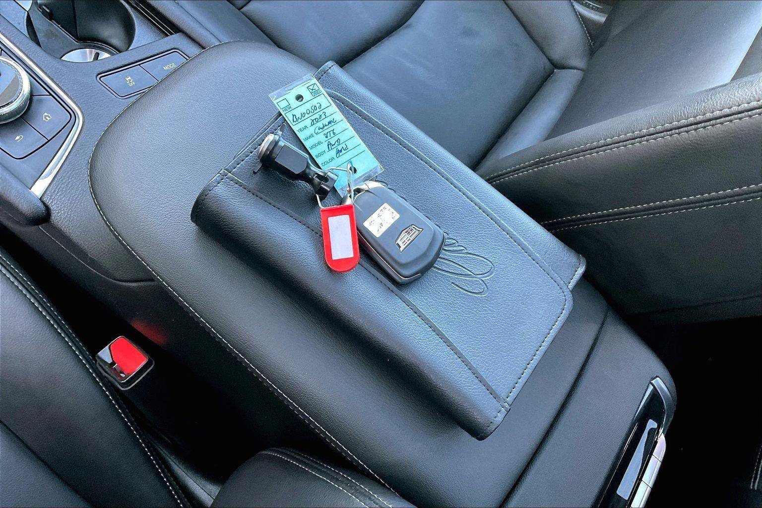 Used 2023 Cadillac XT6 Luxury image 12