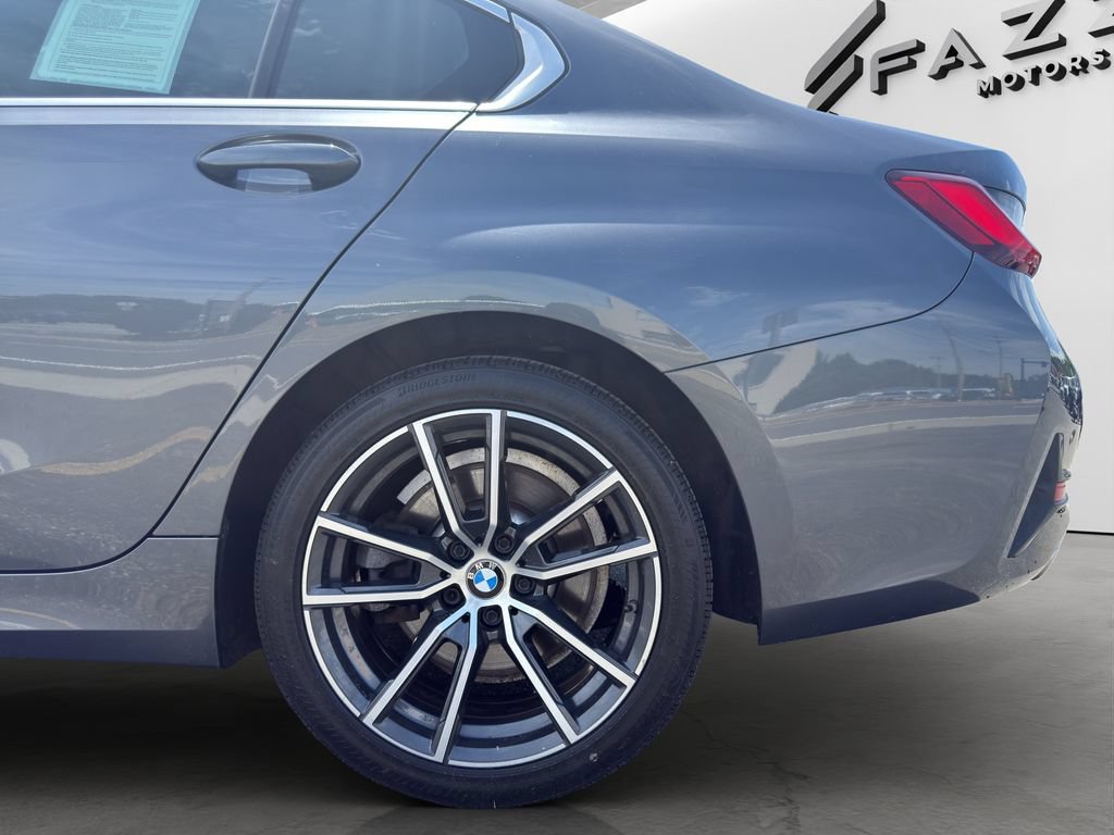 Used 2020 BMW 330i xDrive Sedan w/ Premium Package AWD/4WD image 25