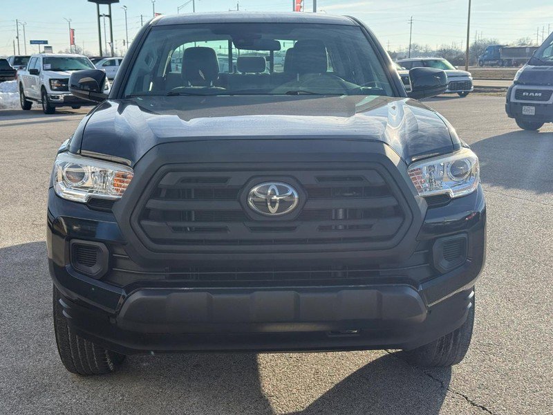 Used 2018 Toyota Tacoma SR5 image 9