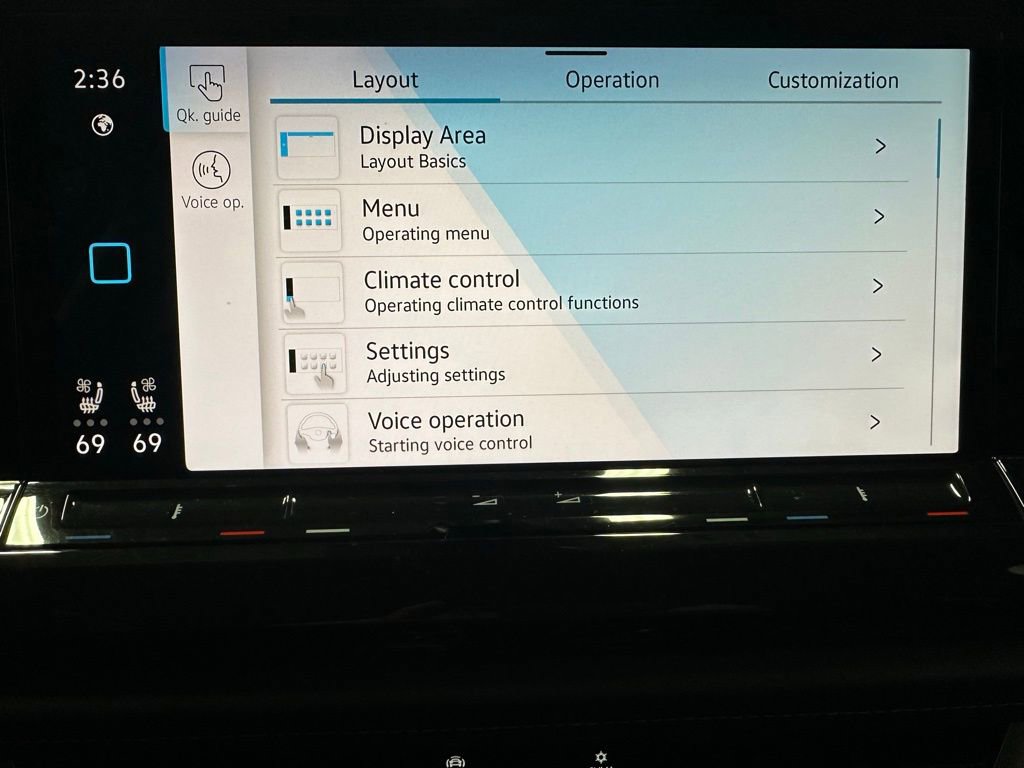 Used 2025 Volkswagen Atlas SE image 34