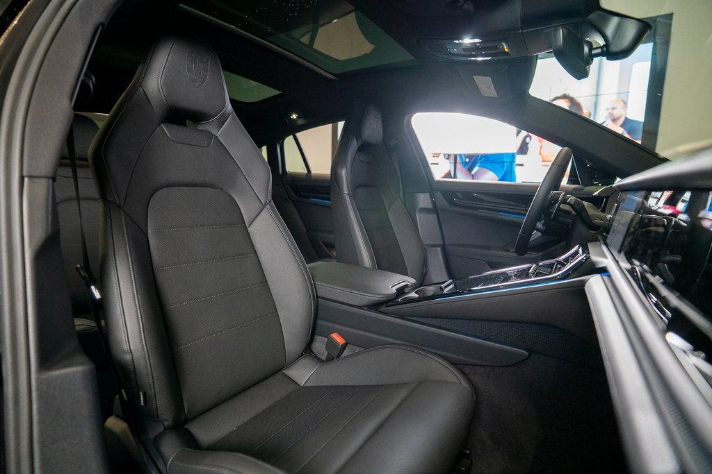 New 2026 Porsche Panamera 4 AWD/4WD image 19