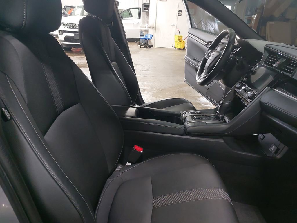 Used 2021 Honda Civic Sport image 10