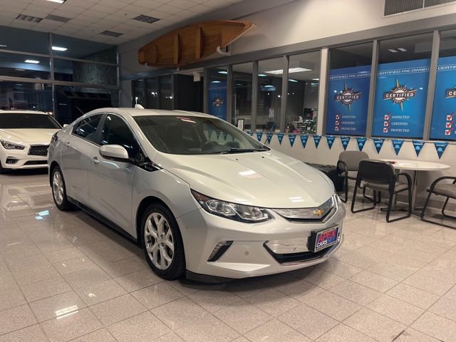 Used 2018 Chevrolet Volt Premier FWD image 7