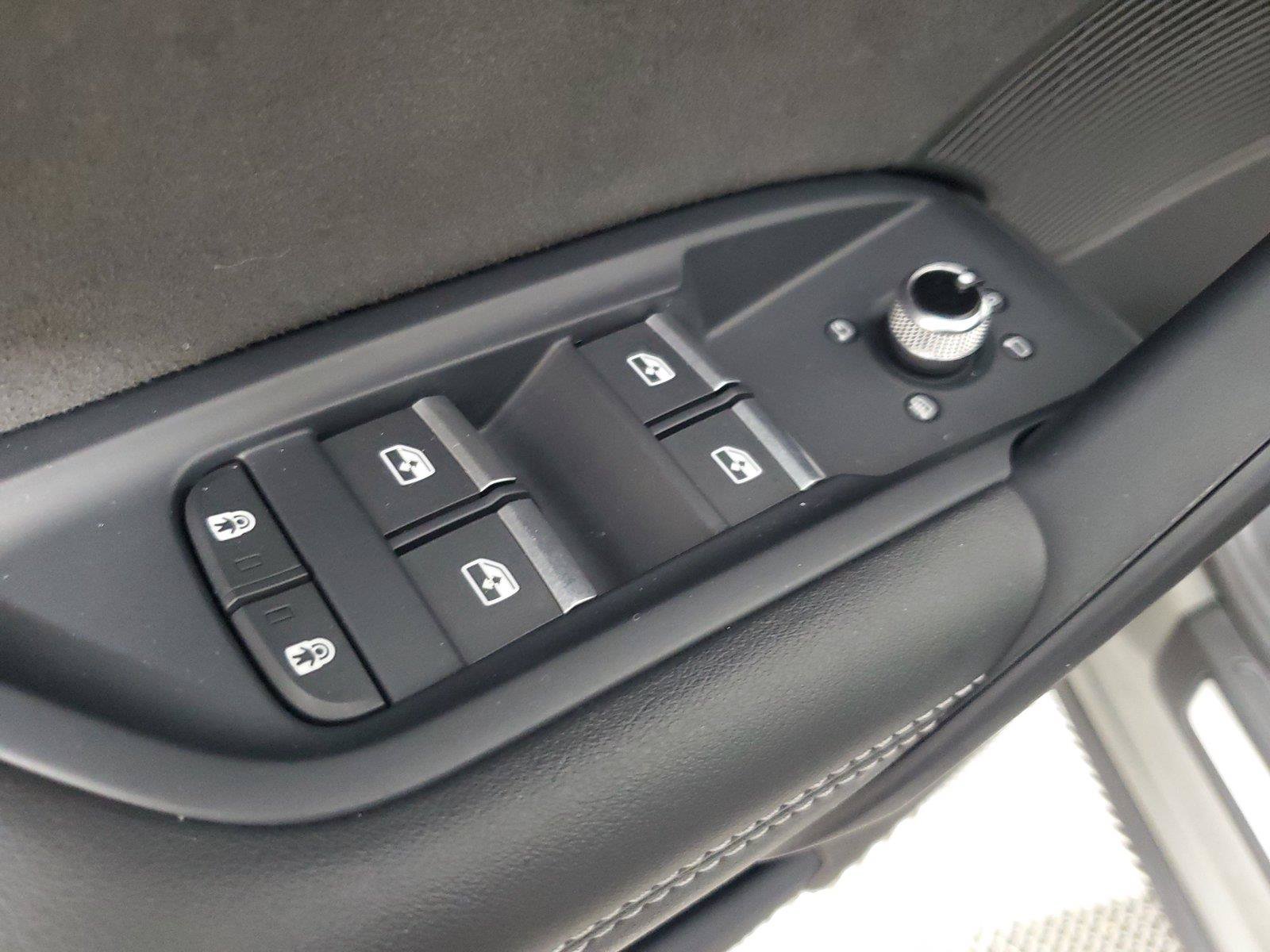 Used 2023 Audi SQ5 Premium Plus w/ Premium Plus Package AWD/4WD image 19