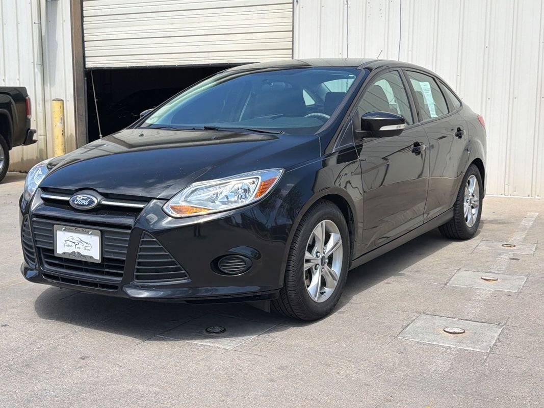 Used 2014 Ford Focus SE FWD image 1