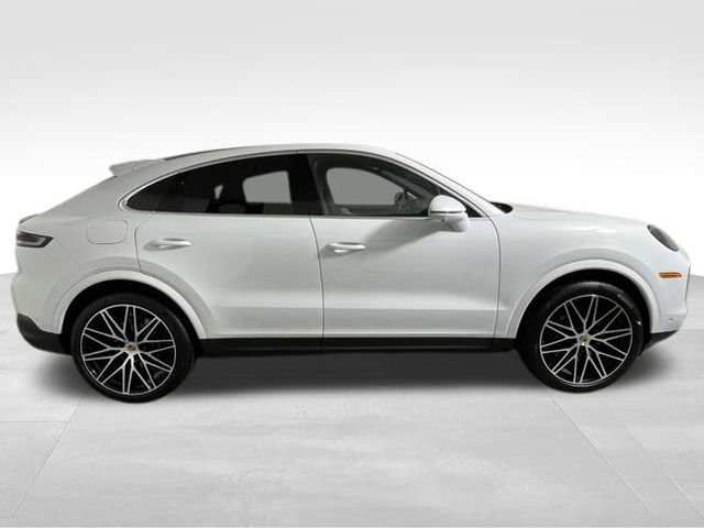 Used 2026 Porsche Cayenne Coupe image 10