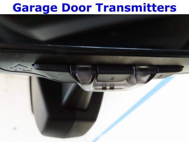 Used 2025 BMW 740i image 37