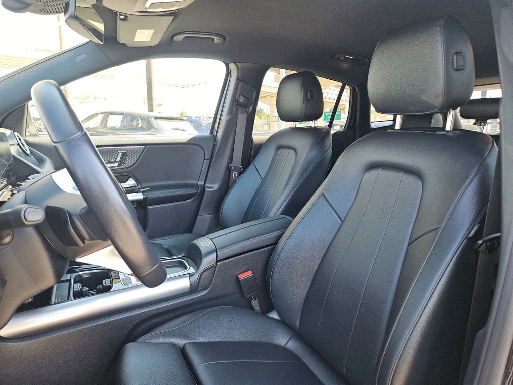 Used 2025 Mercedes-Benz GLA 250 image 16
