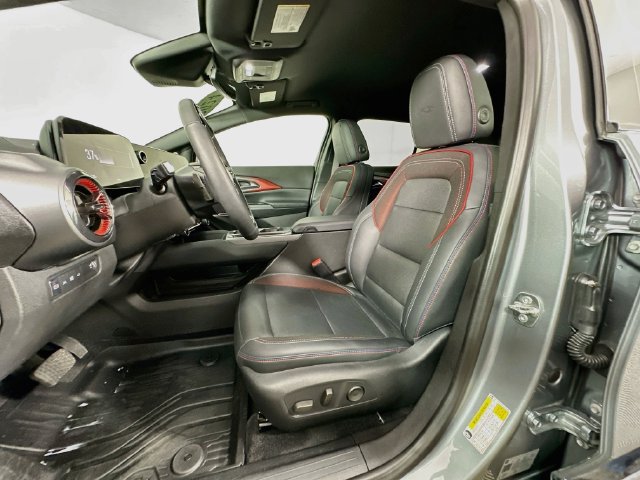 Used 2024 Chevrolet Equinox EV RS FWD image 17