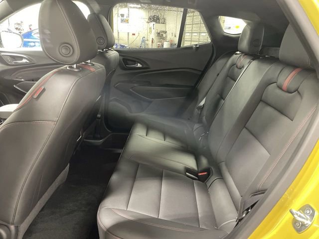 Used 2024 Chevrolet Trax RS w/ Sunroof Package image 23