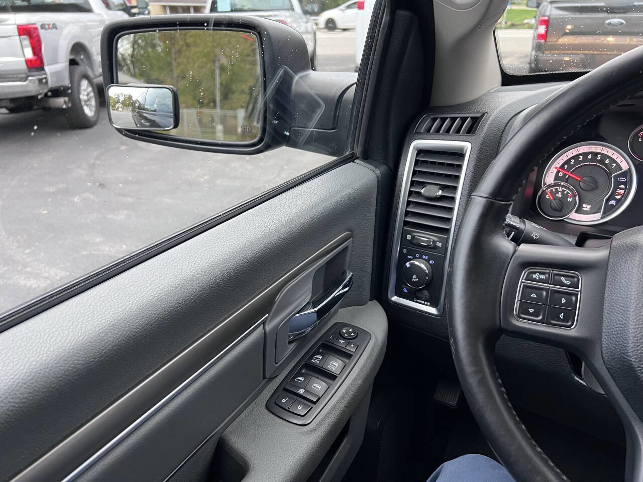 Used 2016 RAM 1500 Outdoorsman image 15