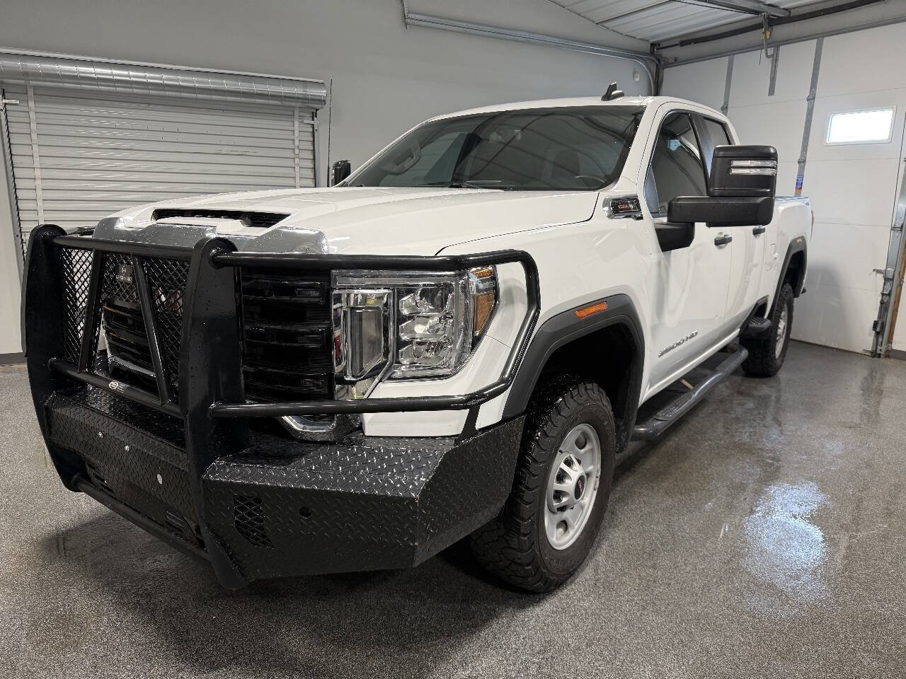 Used 2023 GMC Sierra 2500 Pro w/ Convenience Package AWD/4WD image 1