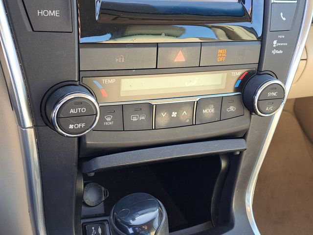 Used 2015 Toyota Camry XLE image 14